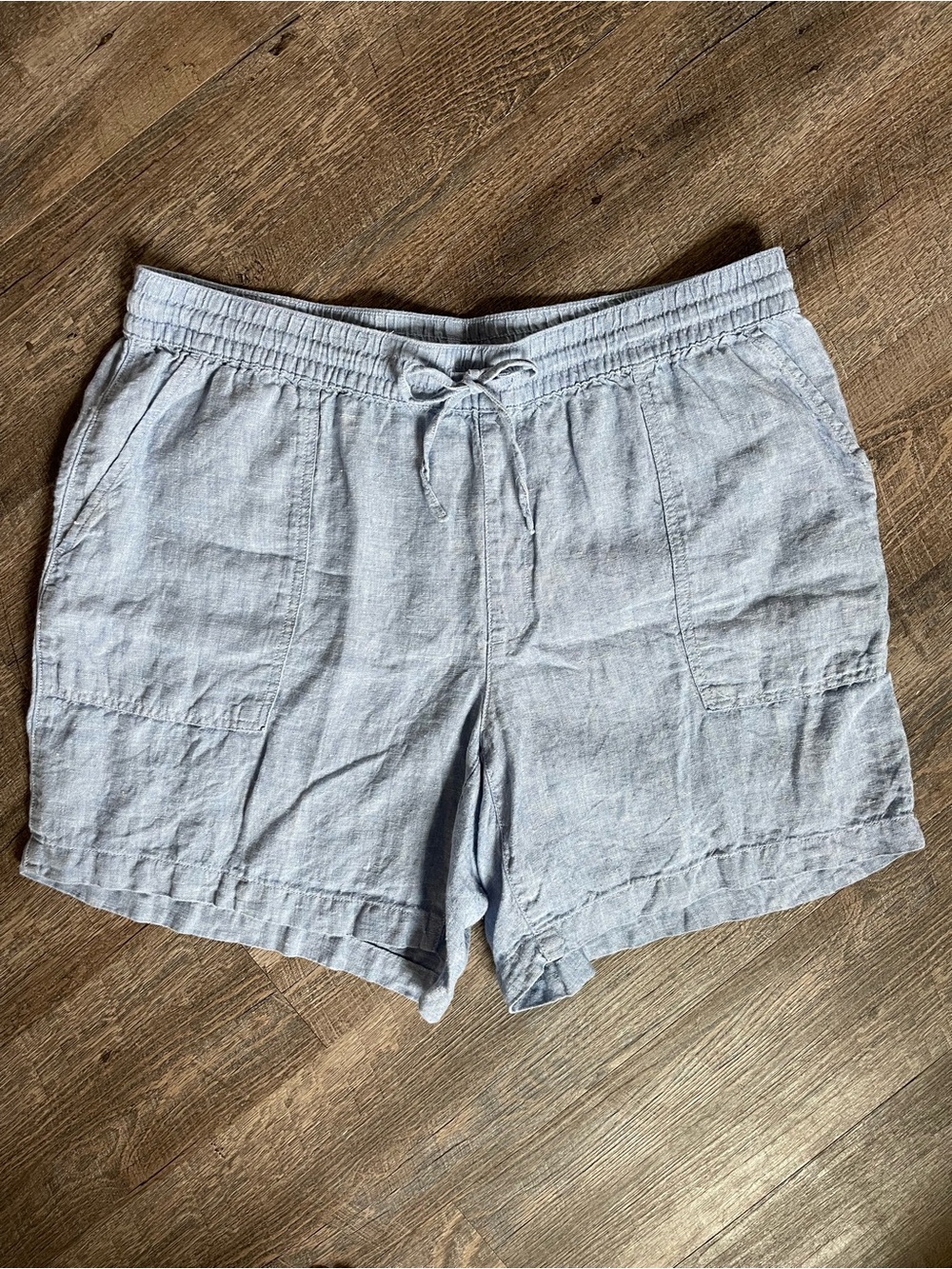 Lands End 100% linen chambray pull on shorts